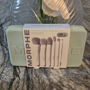 Morphe 6-Piece Brush Set with Mint Carry Case
